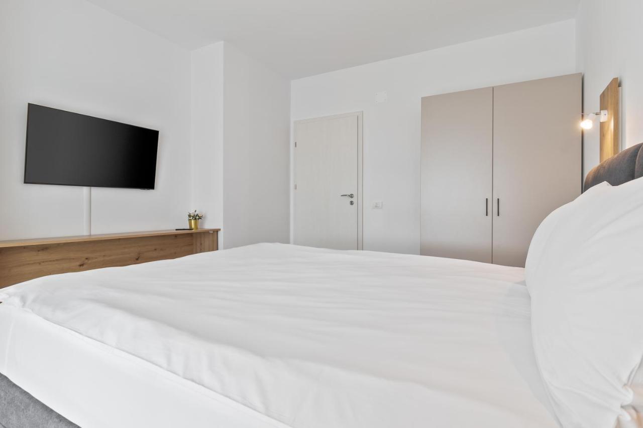 Grand Hill Flats Apartment Oradea Luaran gambar