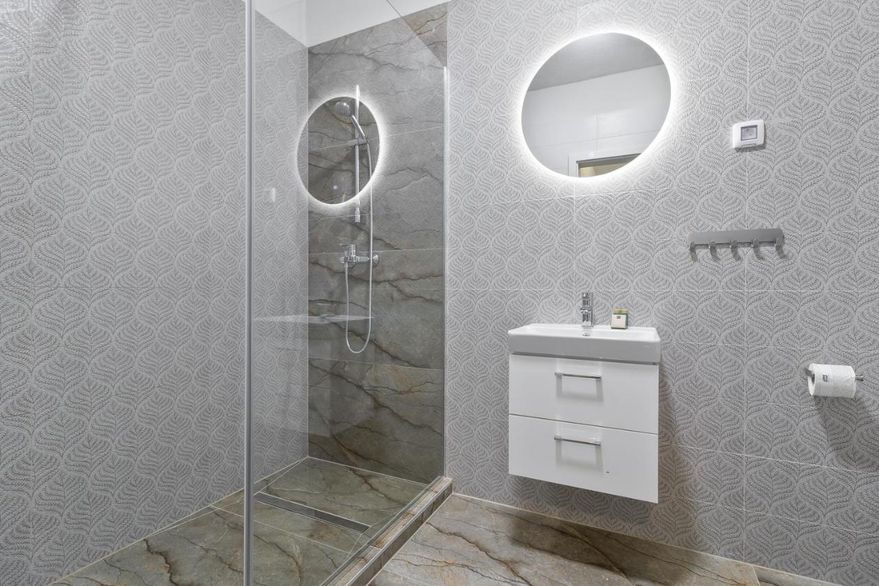 Grand Hill Flats Apartment Oradea Luaran gambar