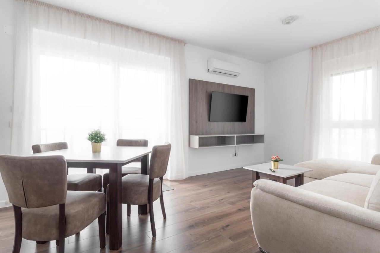 Grand Hill Flats Apartment Oradea Luaran gambar