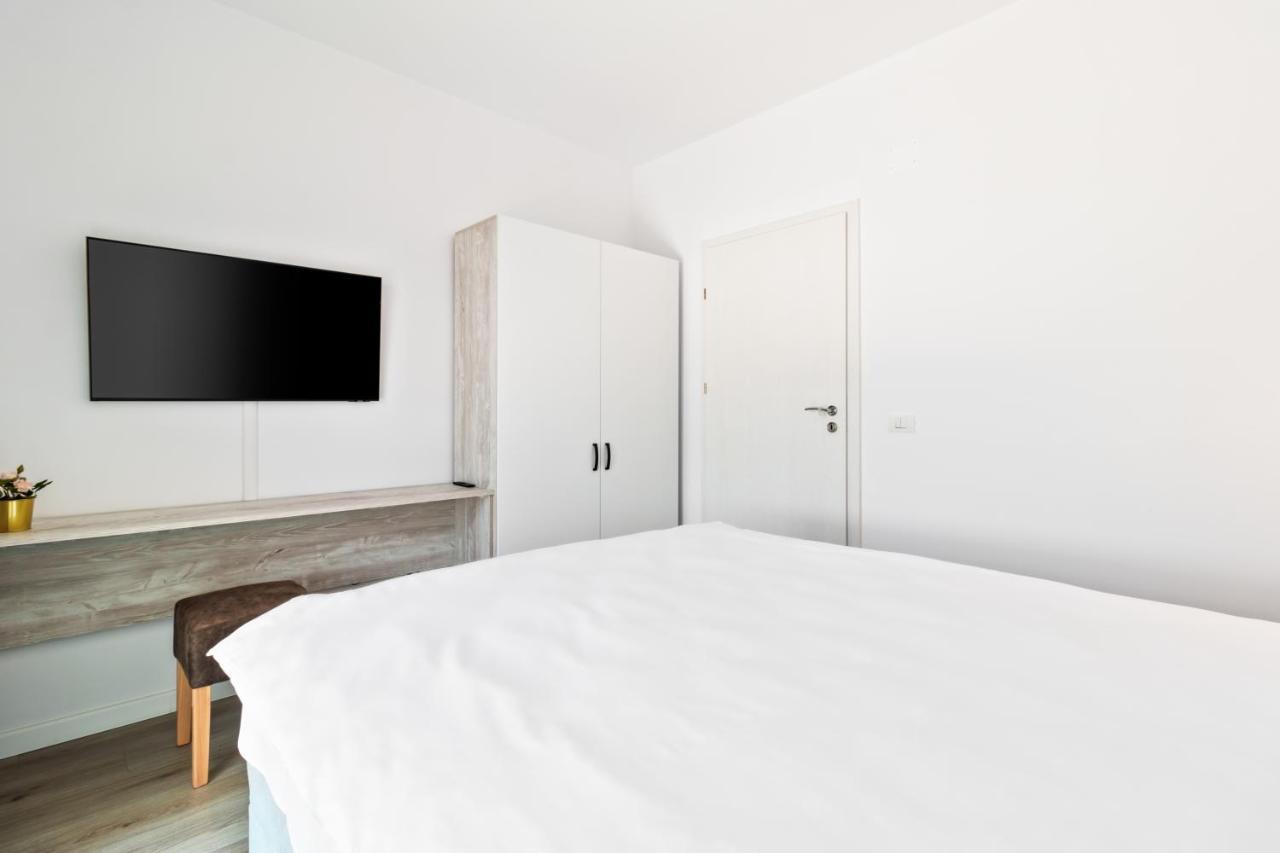 Grand Hill Flats Apartment Oradea Luaran gambar